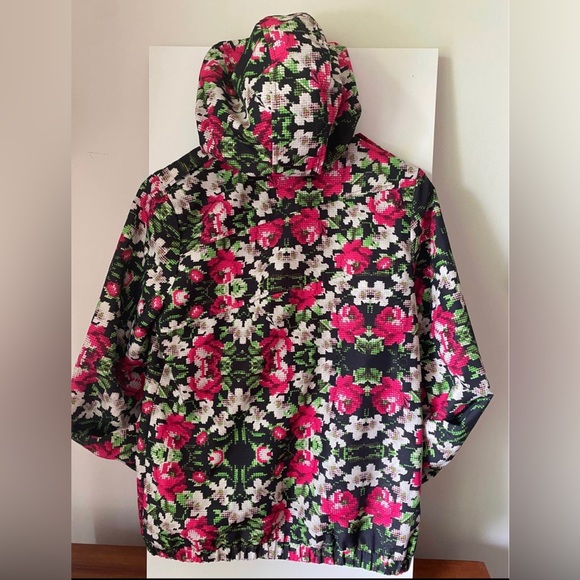 Volcom rain jacket - Picture 2 of 4